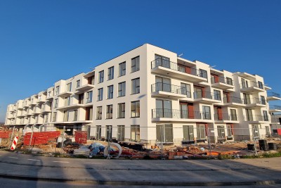 Apartment mit zwei Schlafzimmern, Aufzug und Garagenstellplatz in Umag