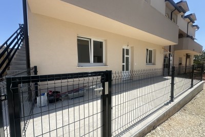 Appartamento al piano terra con ampia terrazza a Cittanova