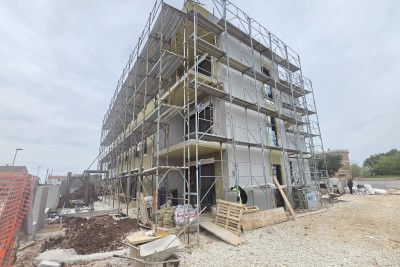 Stan u novogradnji 600 m od mora i plaže u okolici Umaga