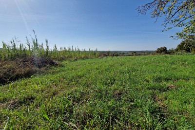 Građevinsko zemljište s pogledom na more u Bujama