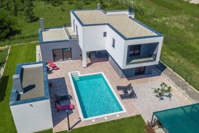 Villa with swimming pool near Poreč