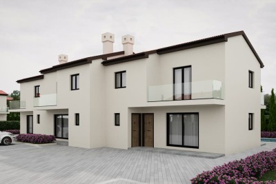 Kuća u nizu s bazenom u okolici Kaštela