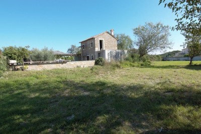 Land with a building permit for the construction of a boarding house near Buje, Krasica