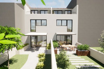 Casa moderna su tre piani con giardino nelle vicinanze di Parenzo